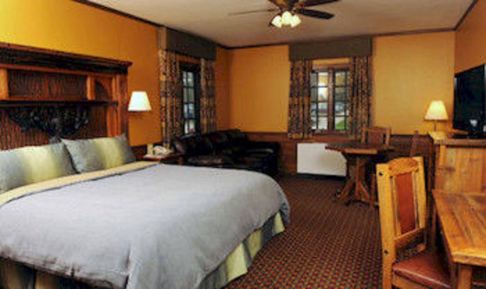 Starved Rock Lodge & Conference Center Utica Eksteriør billede